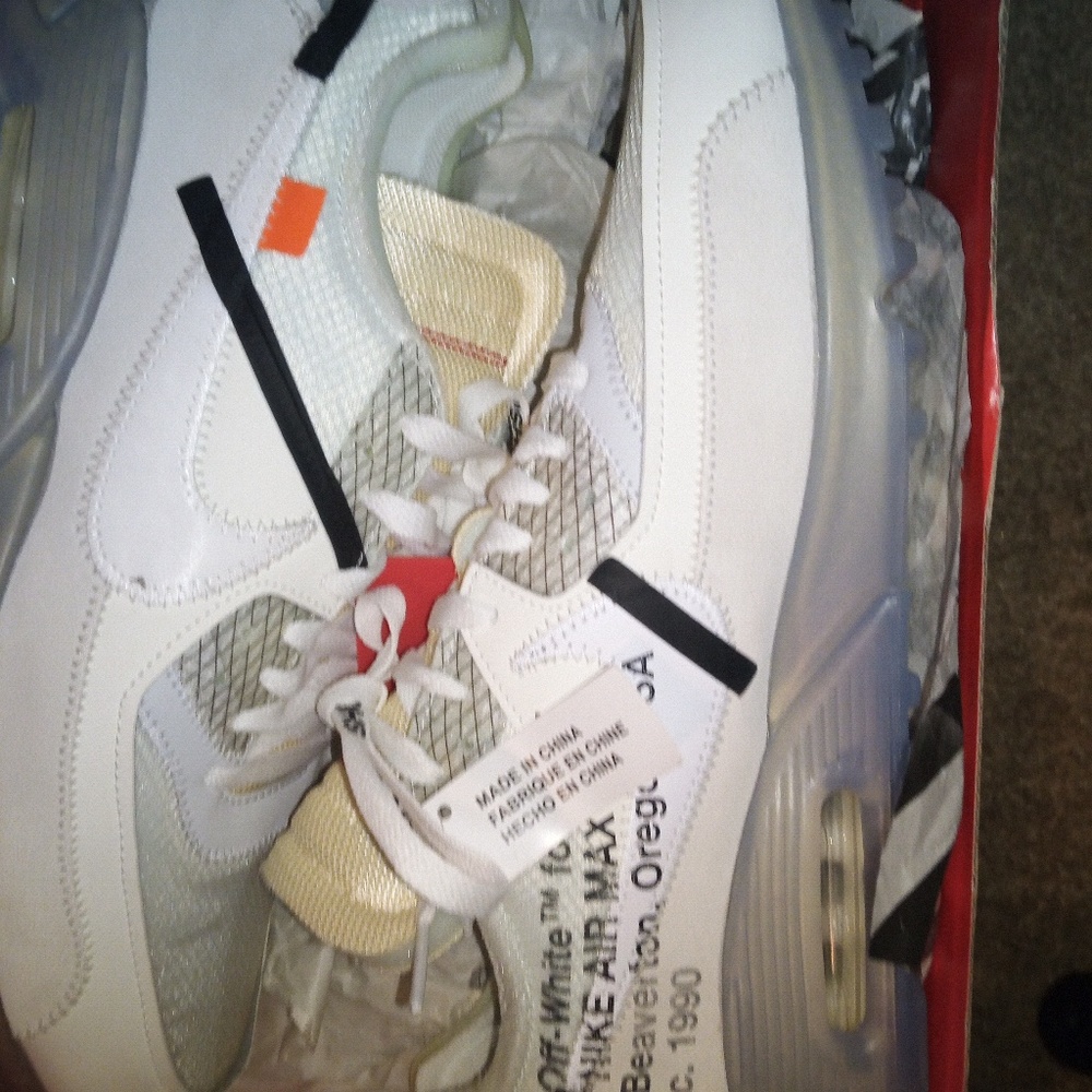 Men gym shoes